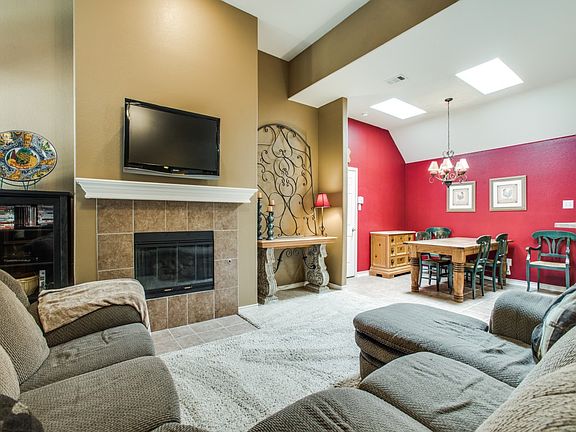 4th image of 10026 Planters Row Dr