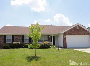 137 Longfellow Ln, Greenfield, IN 46140