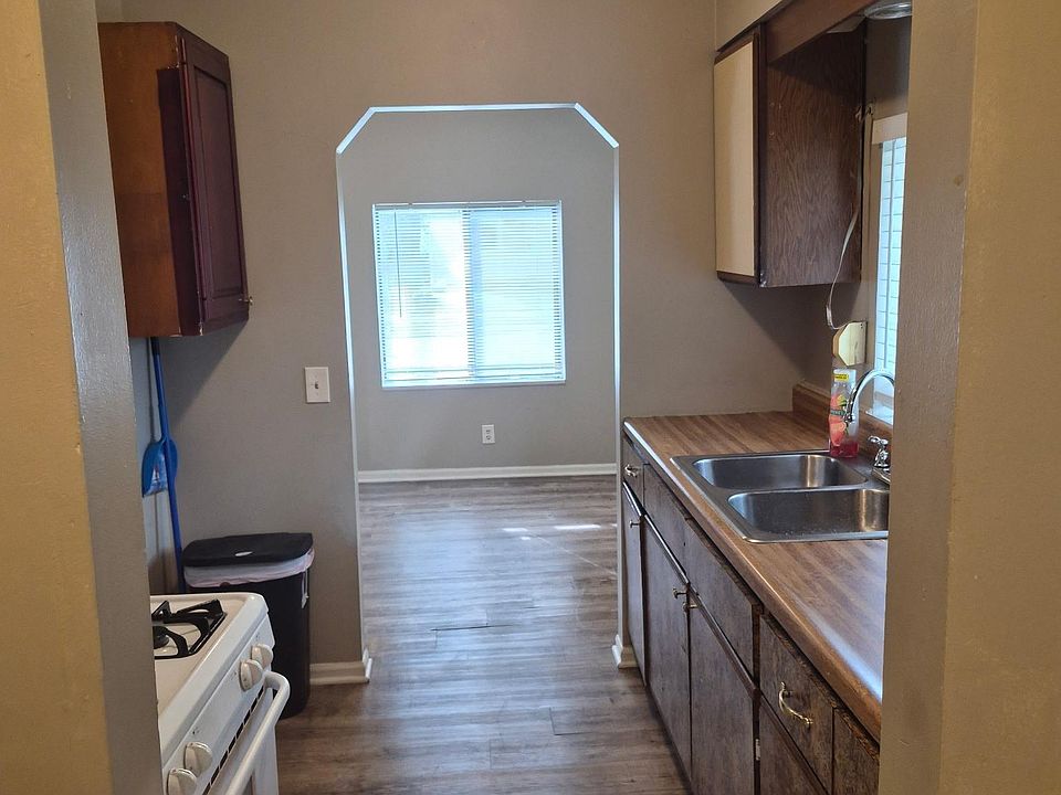 20806 Helle Ave, photo 11