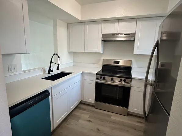 2825 E Monte Cristo Ave APT 101, Phoenix, AZ 85032