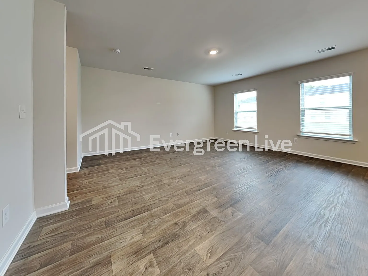 4 bed, 2.5 bath, 1783 sqft, $2,095 — Photo 4