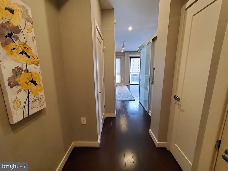 1320 Fenwick Ln #305 — Photo 3