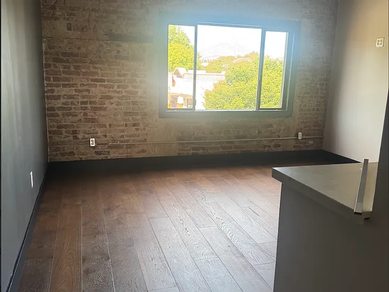 1259 Market St #1 — Photo 7