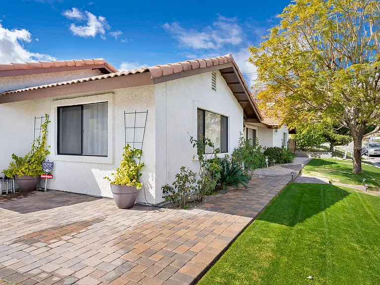 54025 Avenida Alvarado — Photo 40
