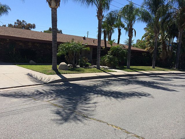 1st image of 747 E Mockingbird Ln