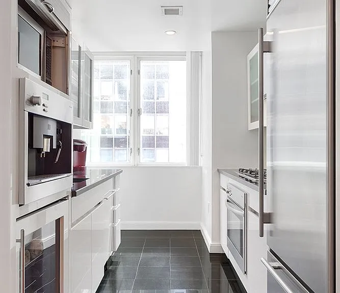60 E 55th St #14D — Photo 4