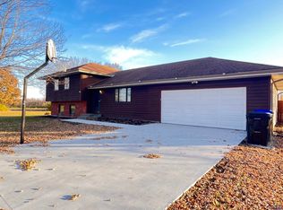 8001 SW 24th St, Topeka, KS 66614