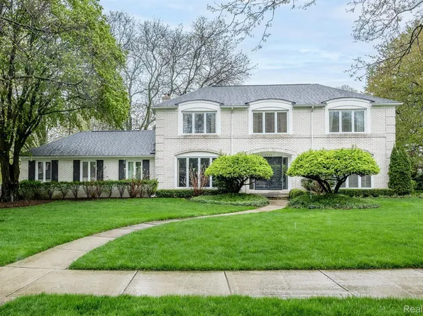 2569 Devonwood Dr, Troy, MI 48098