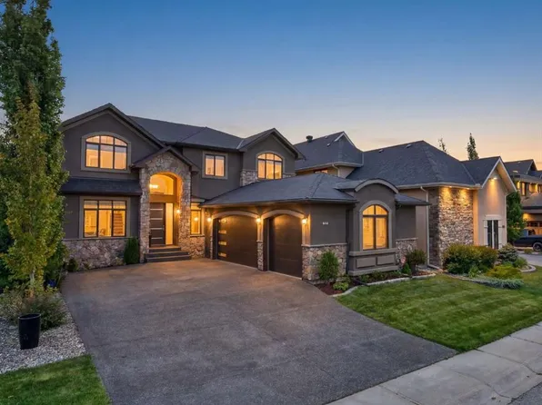 32 S Aspen Meadows Mnr SW, Calgary, AB T3H 5Z6