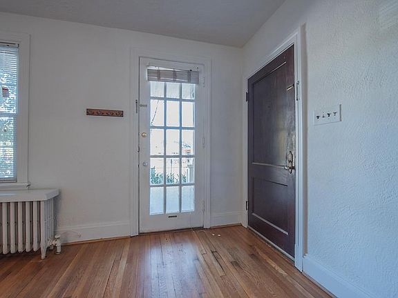 5th image of 3555 Grove Ave #1