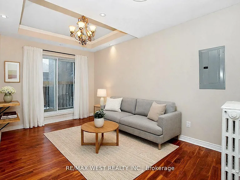 237 Vaughan Rd #2 — Photo 2