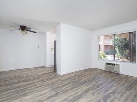 Trade Winds Apartments