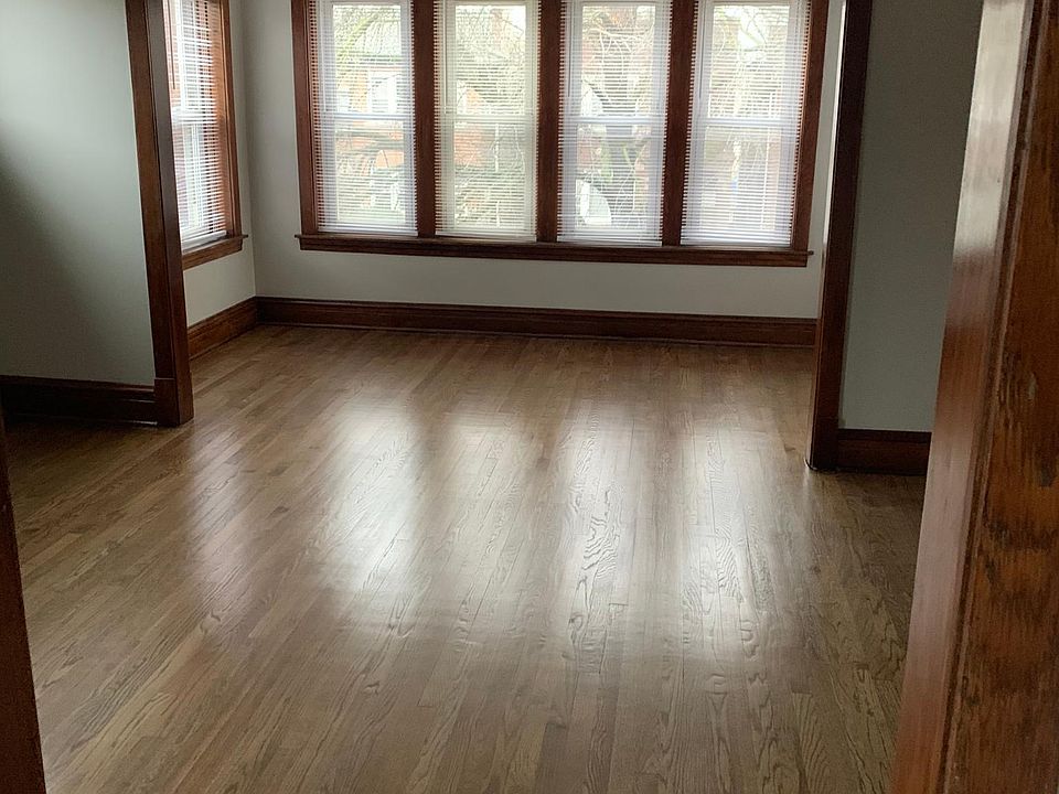 1st image of 3419 N Hamlin Ave #3