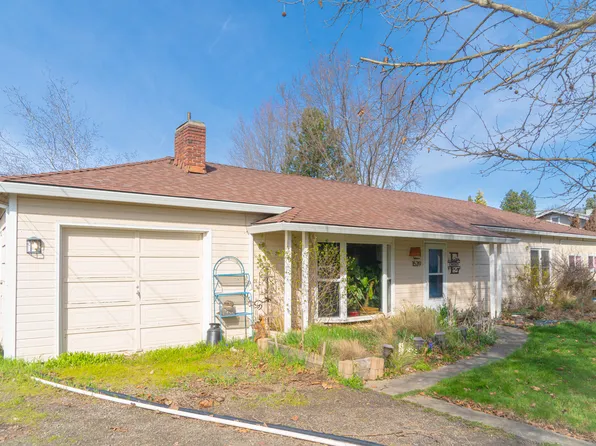 1539 Grand Ave, Medford, OR 97504