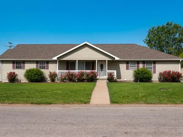 711 Marilyn St, Minneapolis, KS 67467