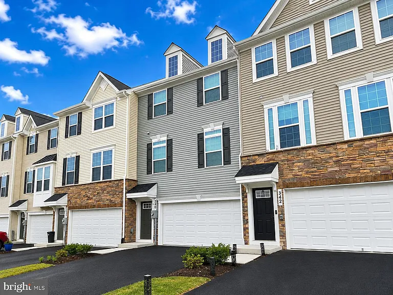 340 Paca Gardens Ln — Photo 1