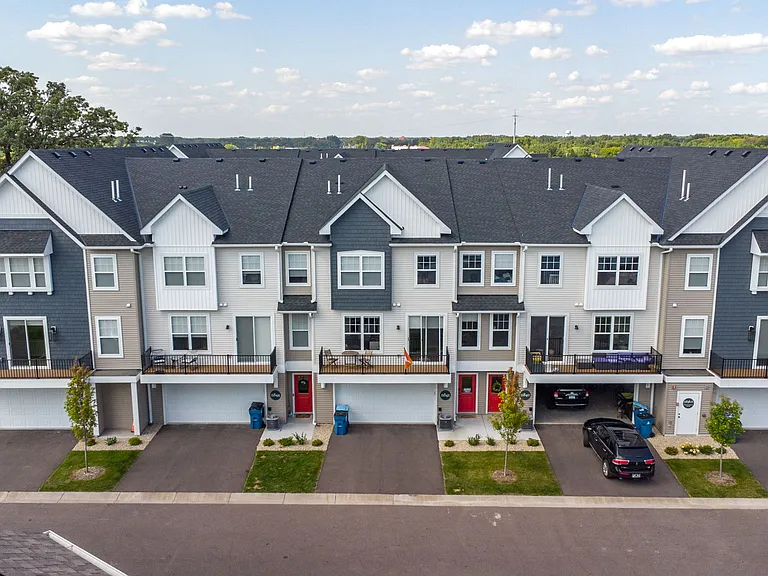 Field and Grove Townhomes of Champlin — Photo 80
