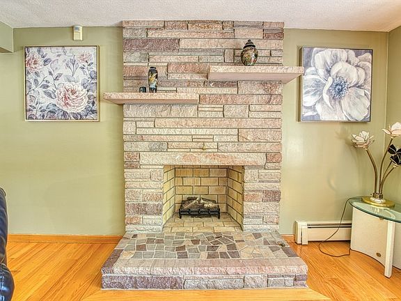 5th image of 121 Bassick Cir