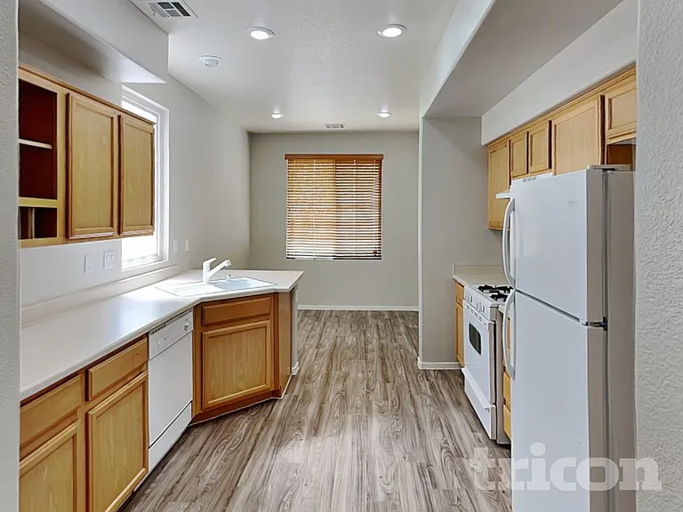 4352 Hera Temple Ave — Photo 8