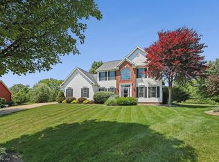 2495 Moredale Cir, Alliance, OH 44601