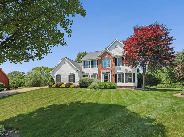 2495 Moredale Cir, Alliance, OH 44601