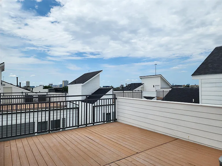 3407 Saint Emanuel St — Photo 23