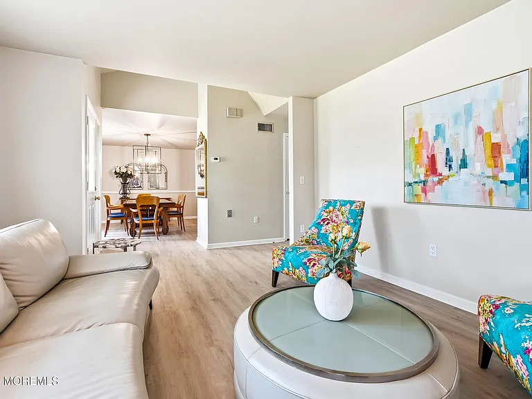 470 Monmouth Pl — Photo 6