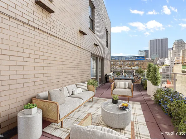 650 Park Avenue image 3 of 10