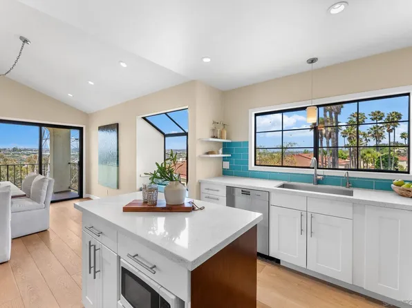 3127 Vista Rica, Carlsbad, CA 92009