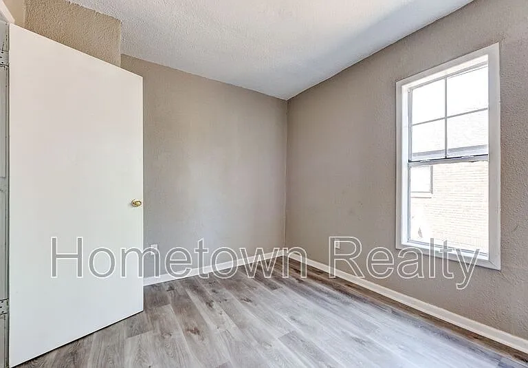2122 N Glen Ellyn St — Photo 11