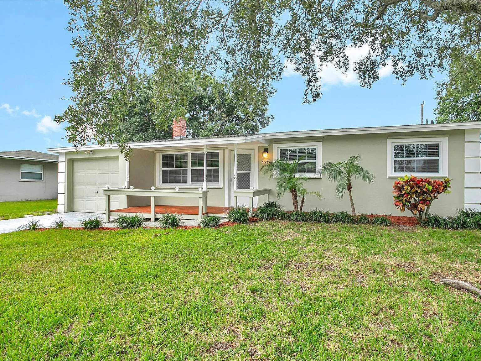 3 bed, 2.0 bath, 1206 sqft, $2,000 — Photo 3
