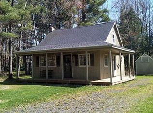 4 Apache Dr, Heath, MA 01346