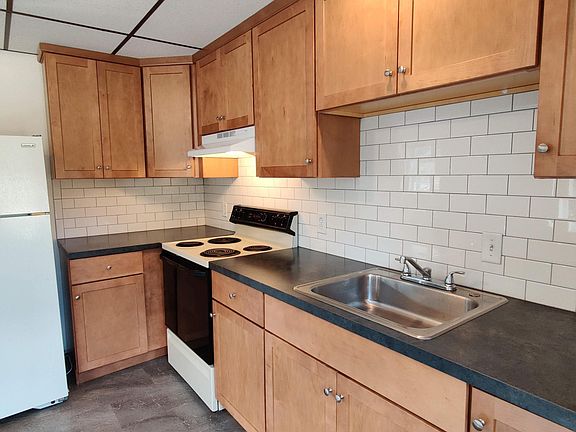 4th image of 147 E Wyomissing Ave