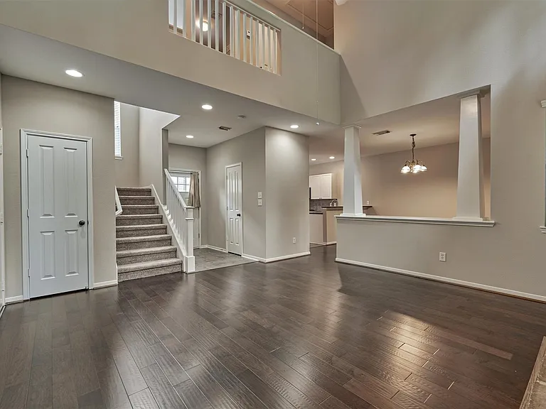 83 Woodlily Pl — Photo 9