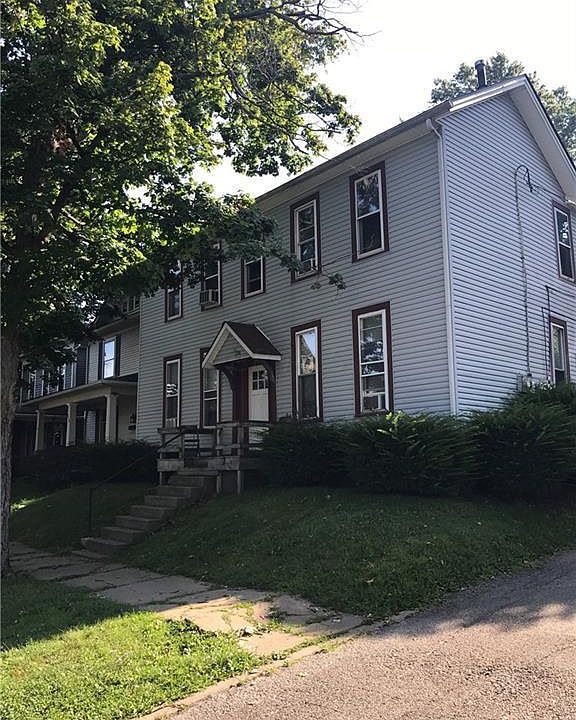 2nd image of 316 N 10th St