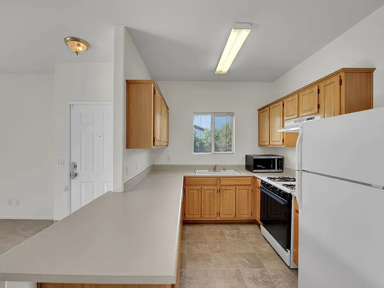 5655 E Sahara Ave #2026 — Photo 10