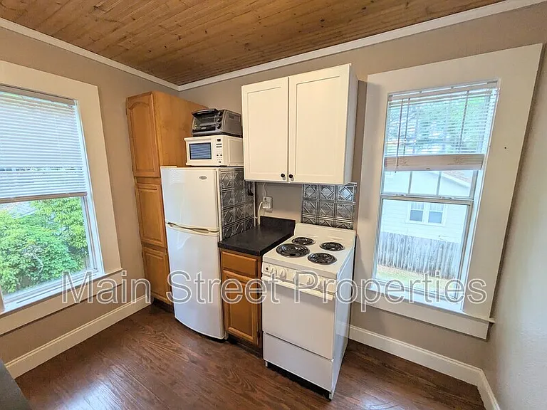 1705 N 17th Ave — Photo 12
