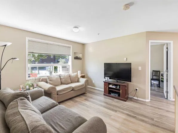180 SW Kananaskis Way #117, Canmore, AB T1W 3C6