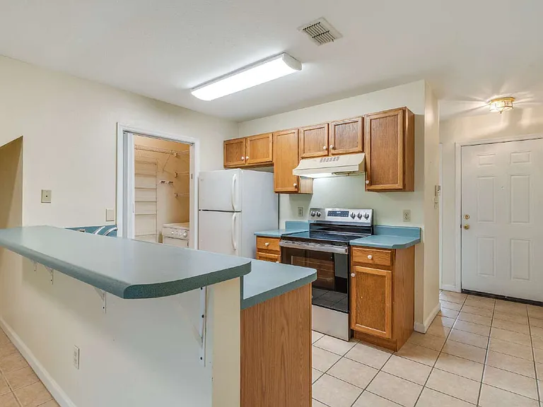 840 W Georgia St #B — Photo 41