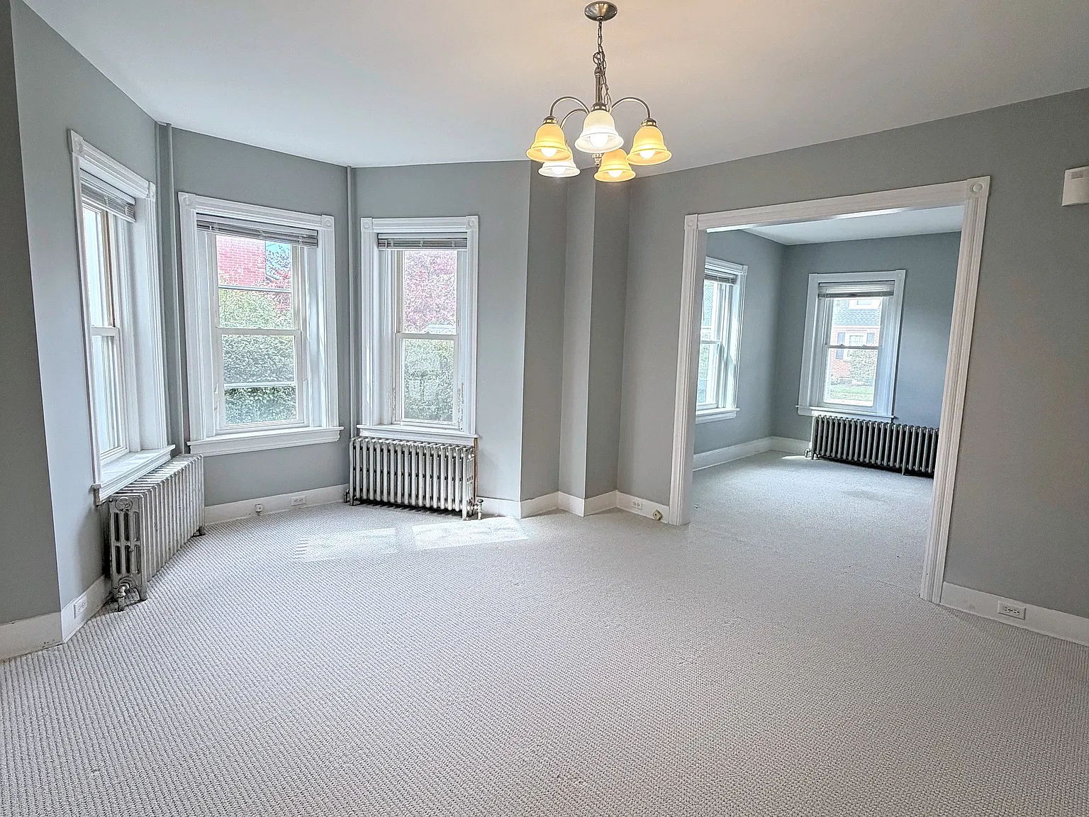 3 bed, 2044 sqft, $2,400 — Photo 3