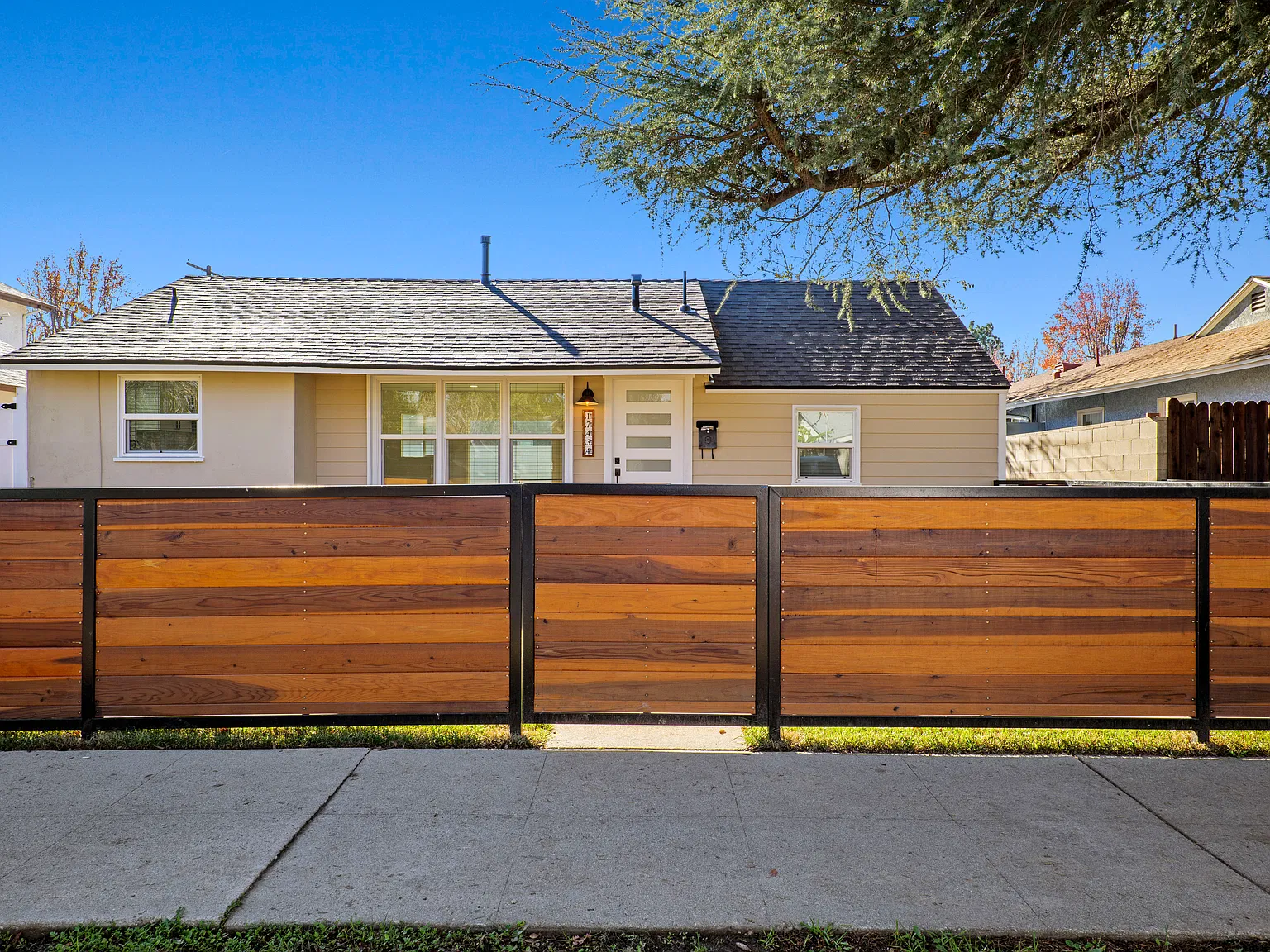 3 bed, 1225 sqft, $3,600 — Photo 3