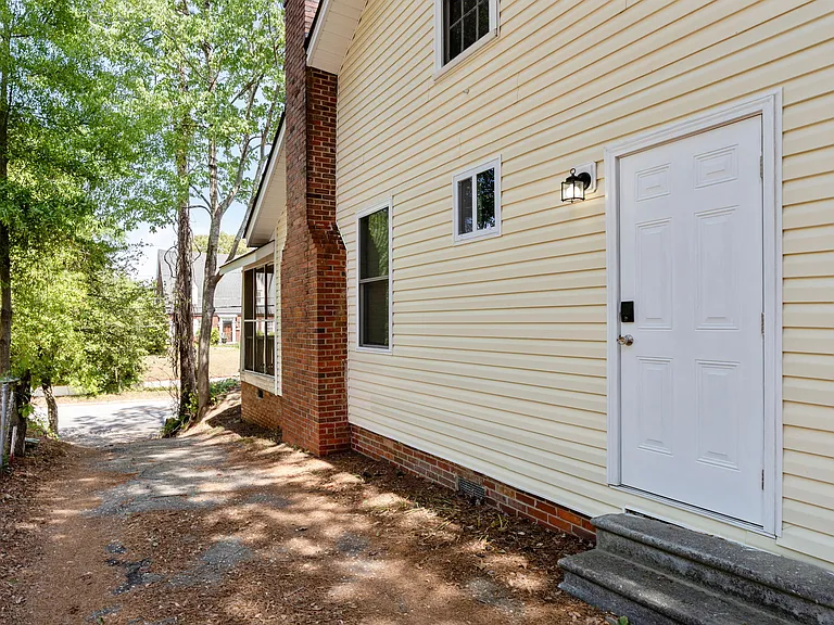 1019 W Rowan St #2 — Photo 18