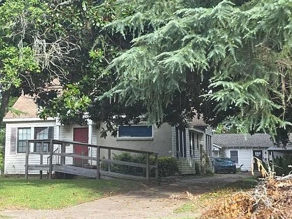 3rd image of 172 Archer Ave
