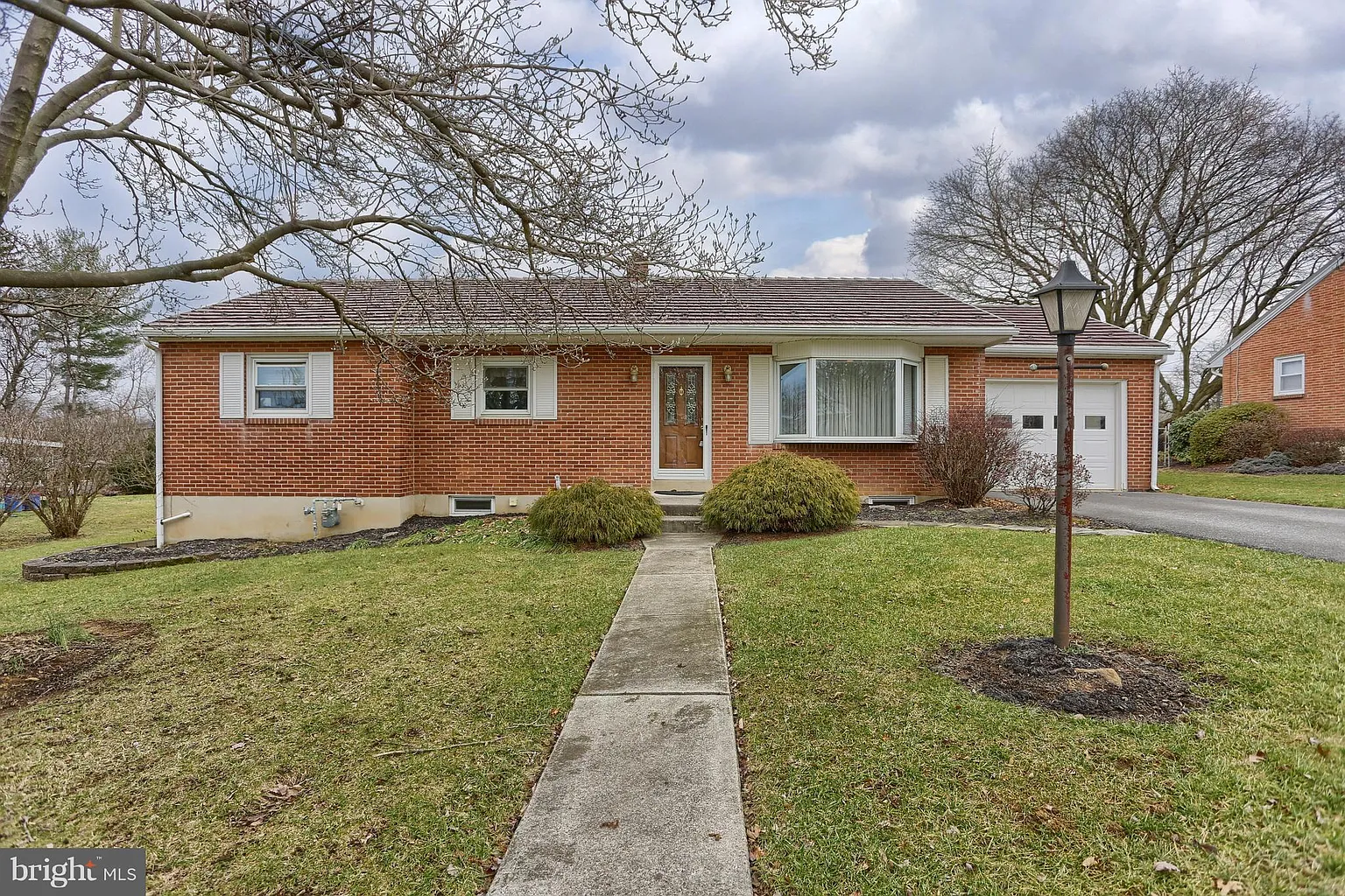 751 Lobelia Ave photo 1