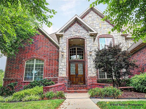3rd image of 2688 N Candlewood Dr