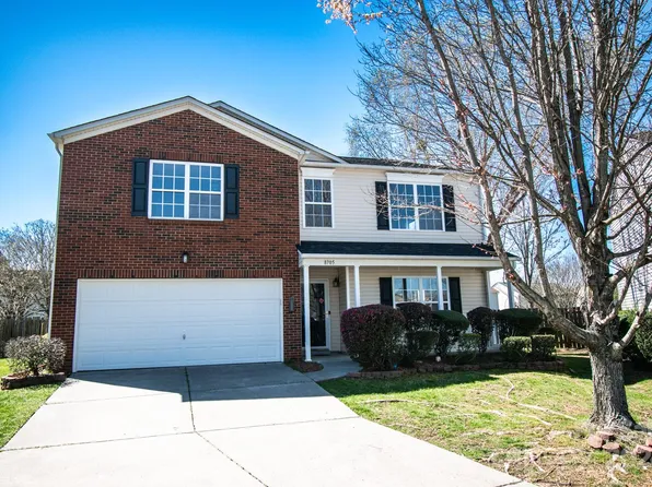 8705 Donnellson Common Ct, Charlotte, NC 28216