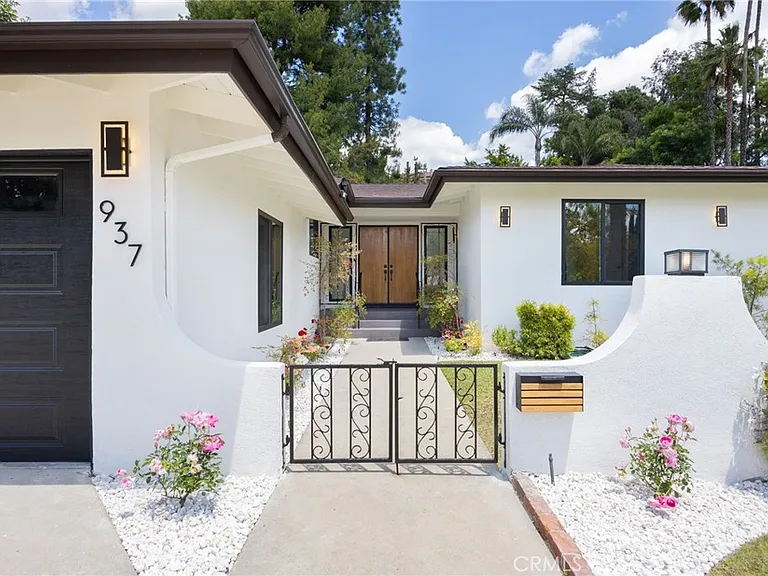 937 Misty Isle Dr — Photo 4