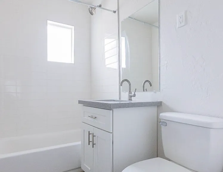 320 W Highland Ave — Photo 8