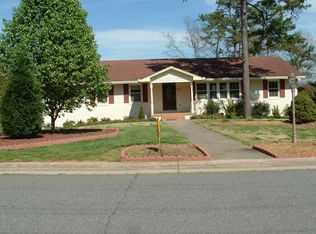 577 Foxwood Dr SE, Concord, NC 28025