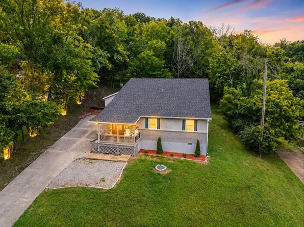 1116 Hitt Ln, Goodlettsville, TN 37072